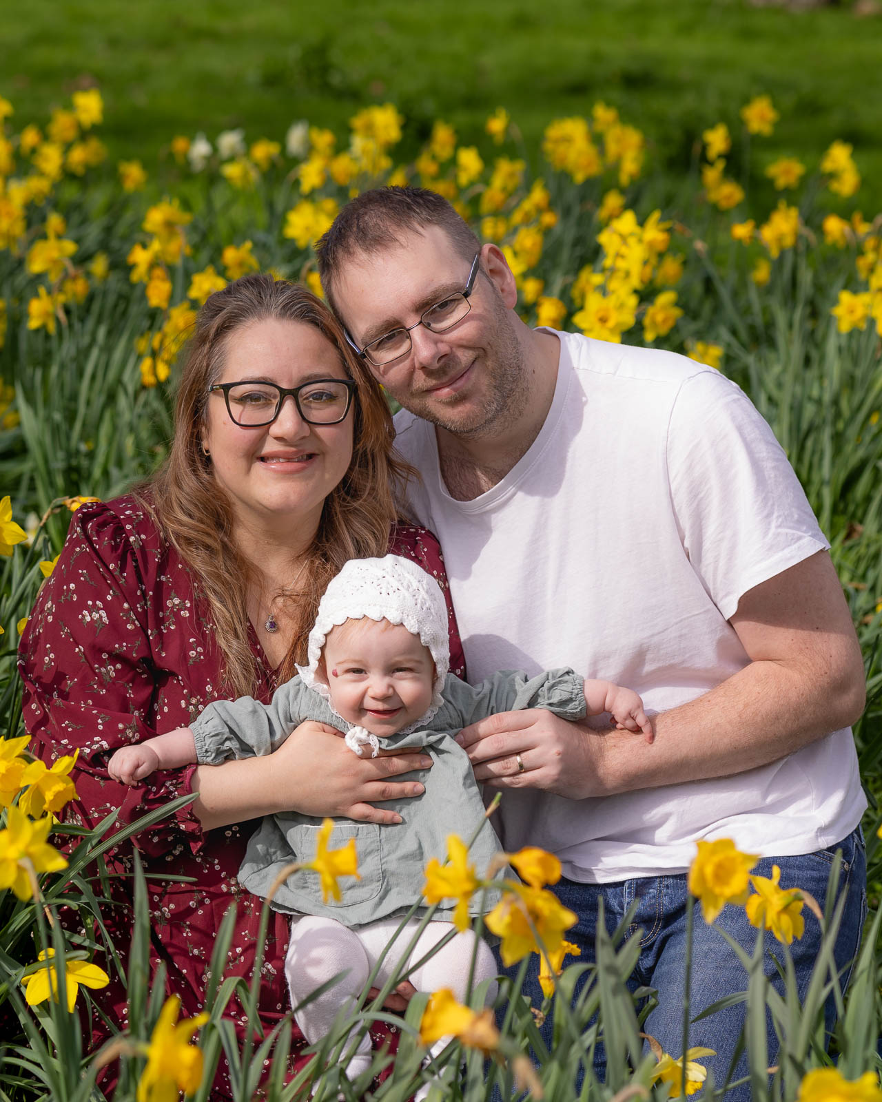 Relaxed portrait during a family garden photoshoot in London